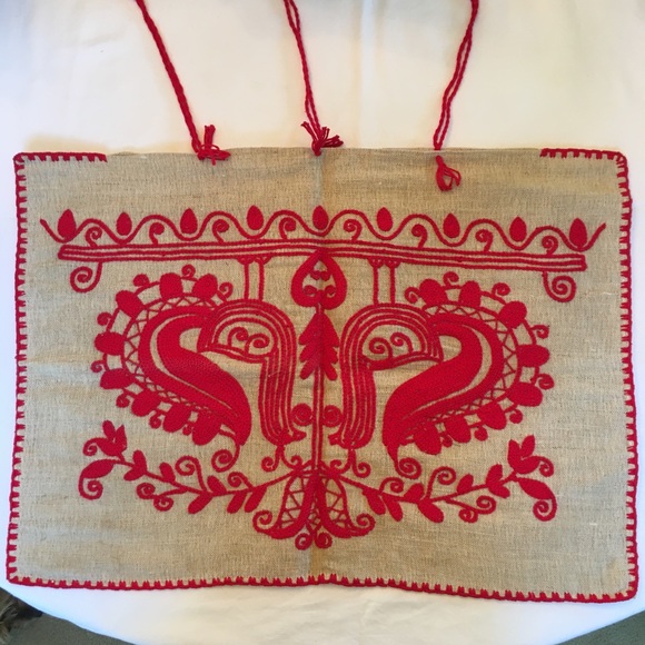 🪢 Boho Embroidered Burlap Wall Hanging - Picture 2 of 4